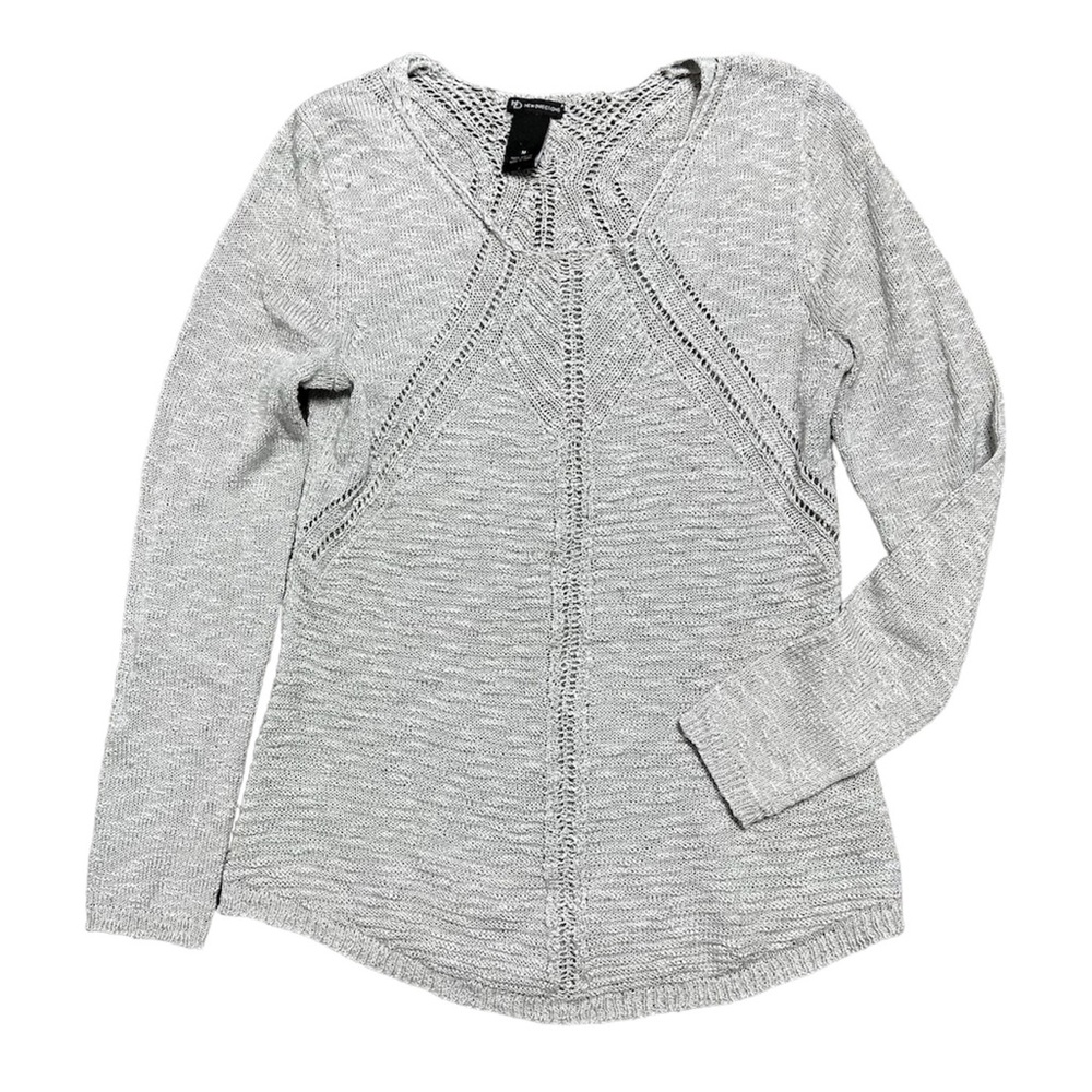 New Directions size medium long sleeved lightweight gray sweater